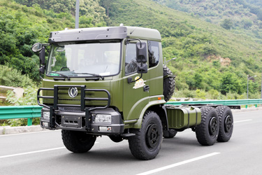 6×6越野專用卡車底盤廠家_升級款東風(fēng)六驅(qū)EQ2102載貨車_210馬力平頭貨車底盤定制